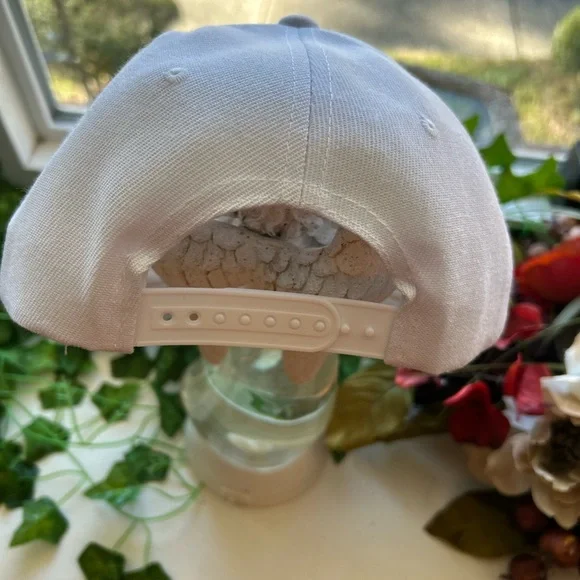 White Faith Embroidered Cap NIP - Picture 4 of 4